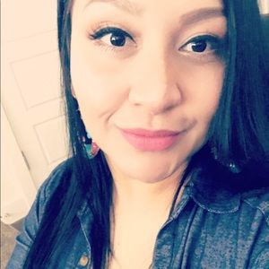 Meet your Posher, Marissa